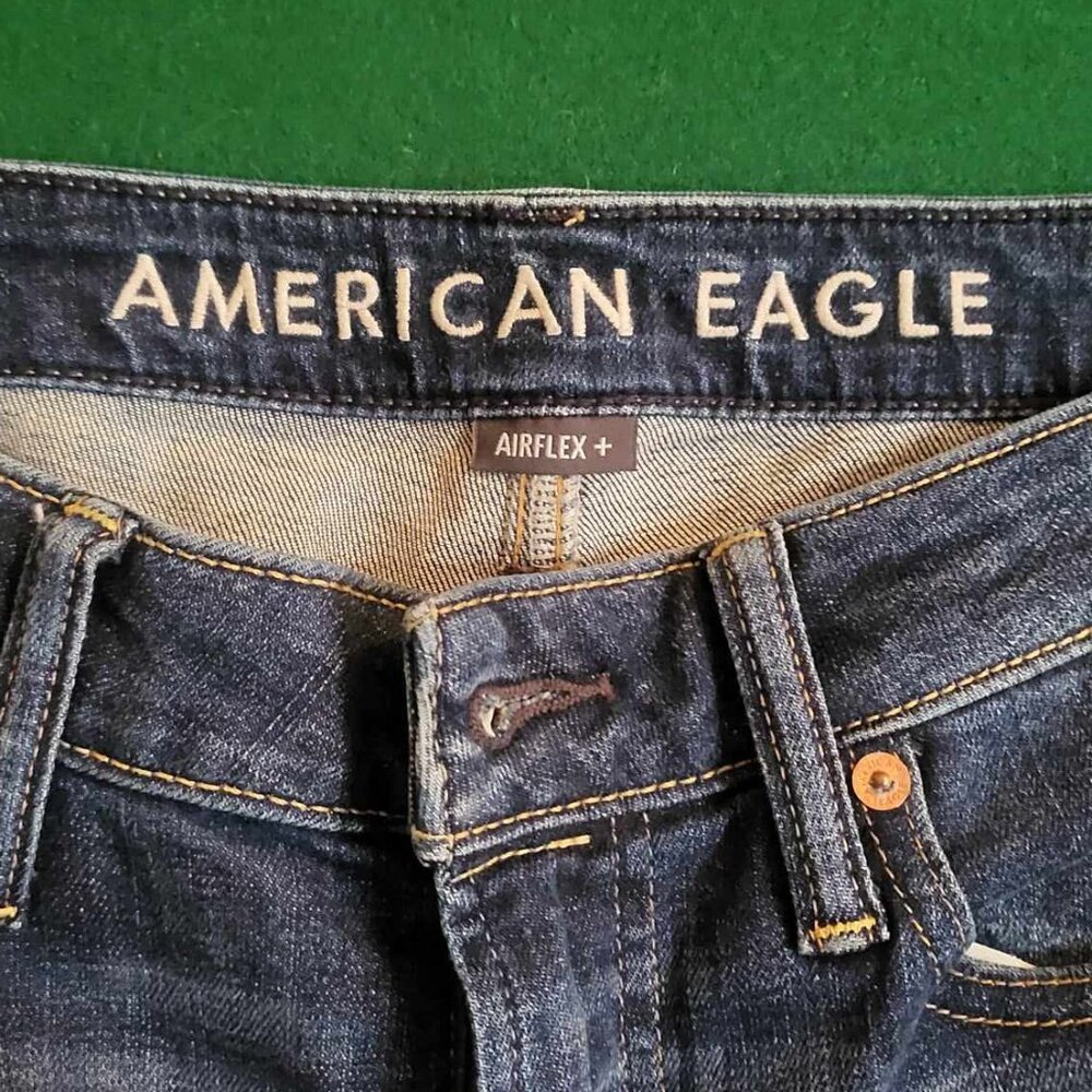 Men's American Eagle Ripped Look, Stone Washed. Denim Jeans. size 34x30